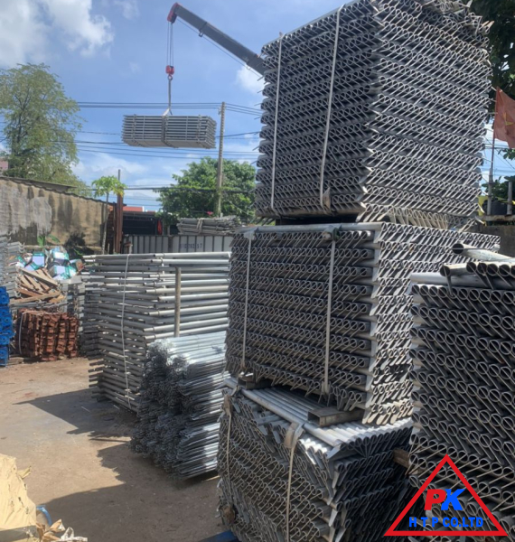 giàn giáo nêm tphcm